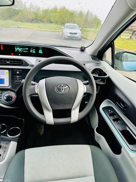 TOYOYA AQUA 2012 1.5L PETROL HYBRID 386412598