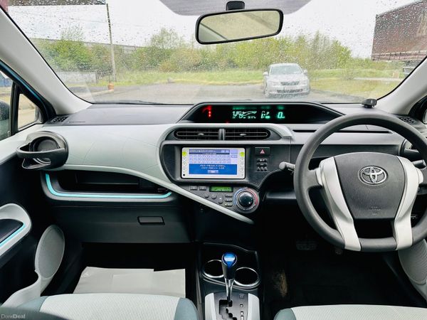 TOYOYA AQUA 2012 1.5L PETROL HYBRID 386412600