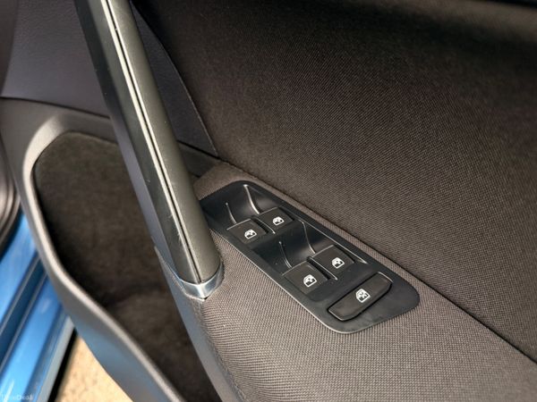 Volkswagen Golf 2017 1.4 TSI DSG Automatic 386416132