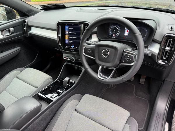 *Low Kms* 232 Volvo XC40 Plus Dark! 386424776