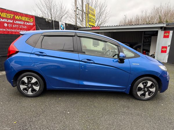 2017 Honda Fit 1.5 Hybrid Automatic 386557186