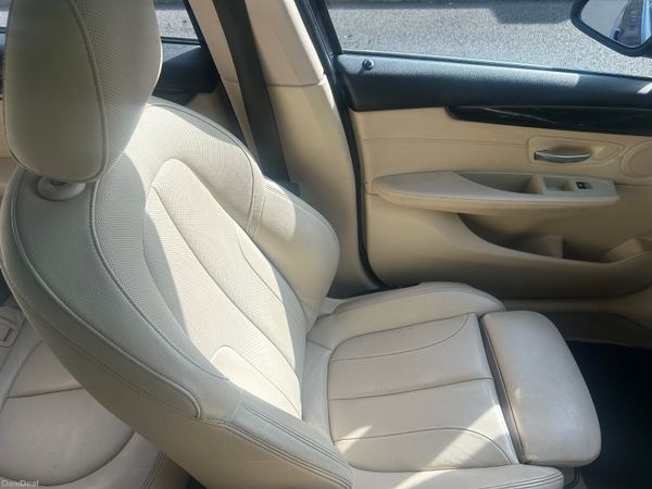 BMW 2-Series 2015  NCT 05/27 386584814
