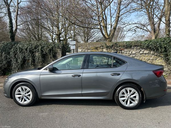 2022 SKODA OCTAIVA STYLE PARKING CAMERA 386607368