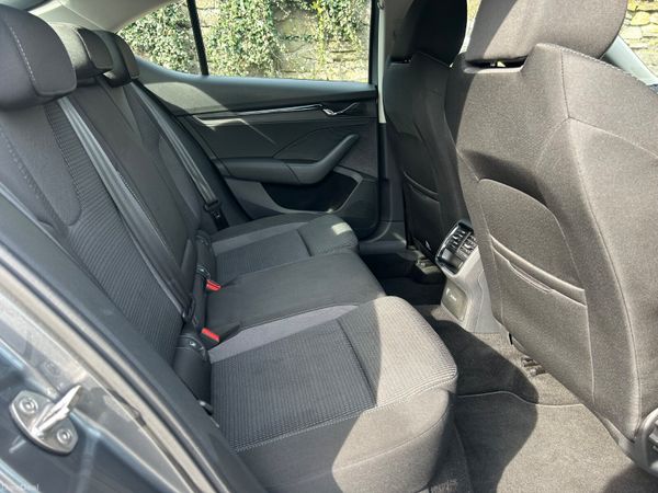 2022 SKODA OCTAIVA STYLE PARKING CAMERA 386607394