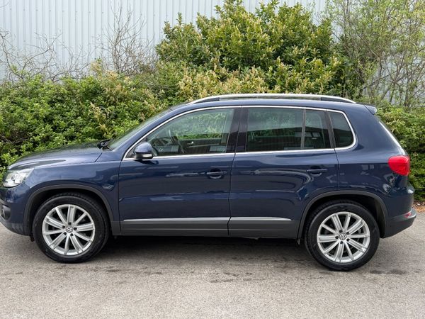 VW Tiguan Pan Roof Low KM FSh 386784540