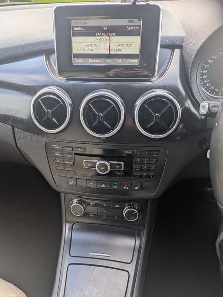Mercedes-Benz B-Class reverse camera& heated seats 386789774