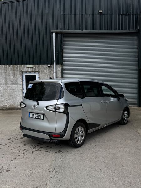 Toyota Sienta 2017 Automatic Low mileage 386796150