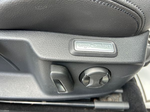 2015 VOLKSWAGEN PASSAT AUTOMATIC HIGHLINE 386796948