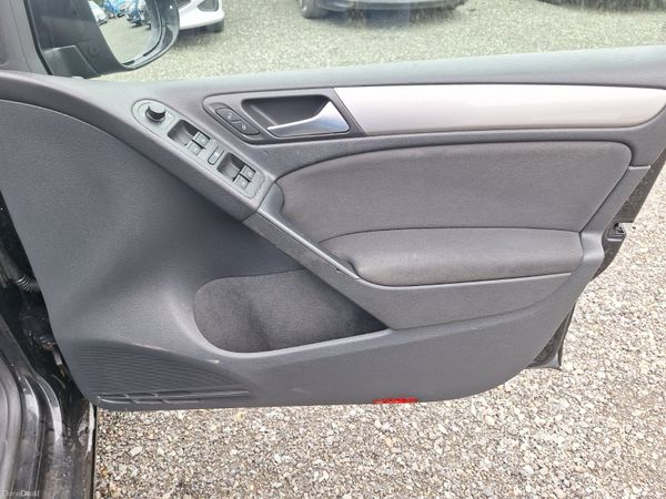 VW Golf 1.2L Petrol Automatic 386799362