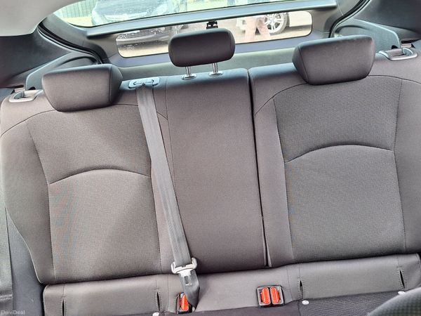 Toyota Prius 1.8L Hybrid Automatic 386799480