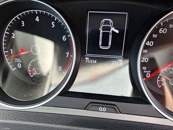 Volkswagen Golf 2014 386799624