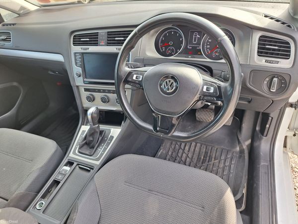 Volkswagen Golf 2014 386799626