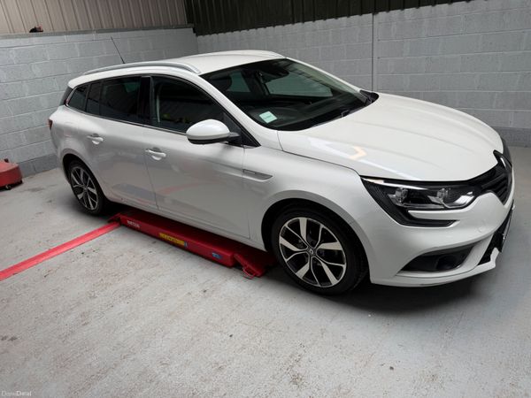 2017 RENAULT MEGANE ESTATE     ONLY 89k KLMS ! 386701582