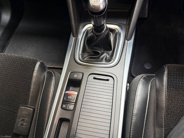 2017 RENAULT MEGANE ESTATE     ONLY 89k KLMS ! 386701592