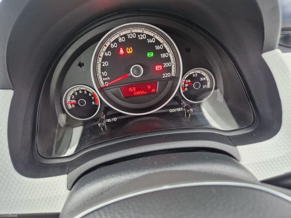 Volkswagen up! 2018 386707078