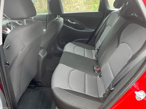 Hyundai i30 1.4 Petrol Deluxe 386723848