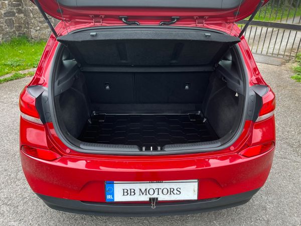 Hyundai i30 1.4 Petrol Deluxe 386723850