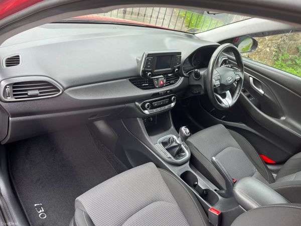 Hyundai i30 1.4 Petrol Deluxe 386723854