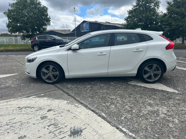 VOLVO V40 2015 AUTO HIGH SPEC T4 386728924