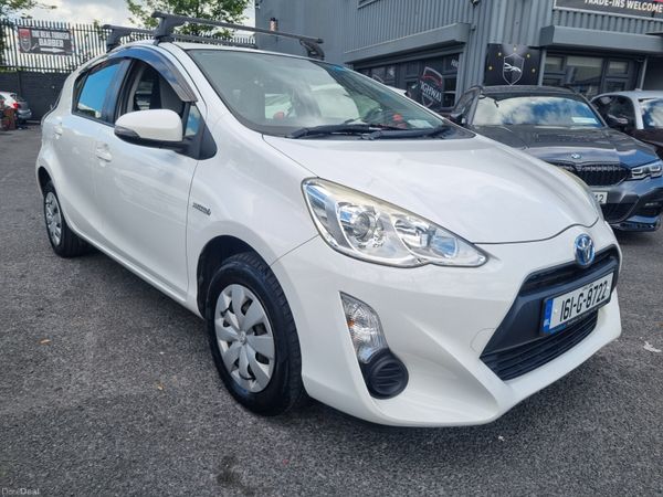 Toyota Aqua  Hybrid  2016 386847326