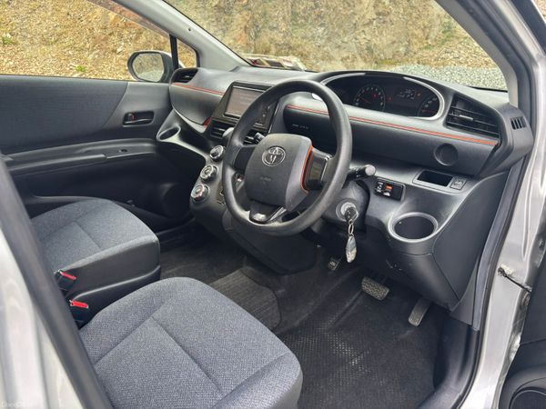 2017 TOYOTA SIENTA - AUTOMATIC - 7 SEATER 386847884