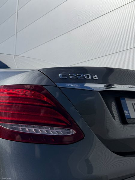 Mercedes-Benz E220d AMG line 386852934