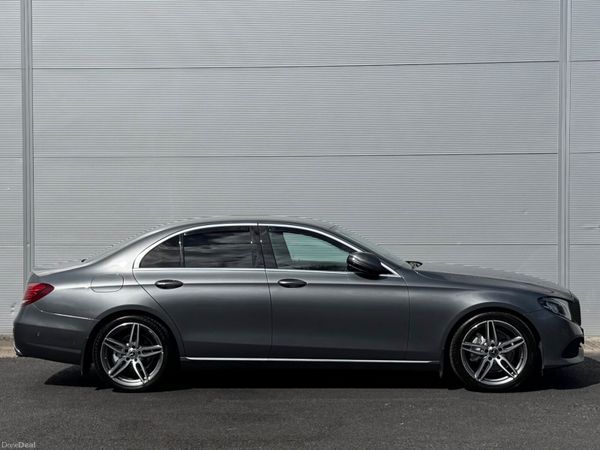 Mercedes-Benz E220d AMG line 386852938