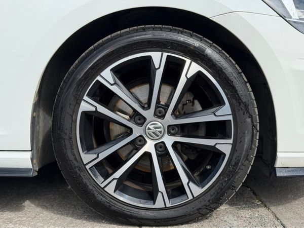 Volkswagen Golf R LINE High Spec & Low mileage 386881790