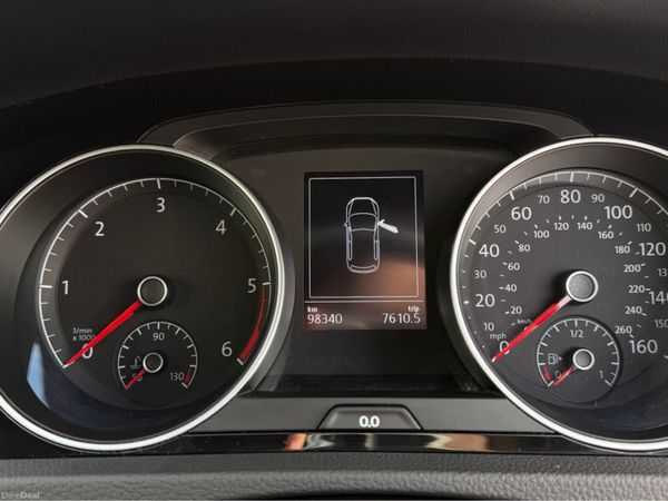 Volkswagen Golf R LINE High Spec & Low mileage 386881810