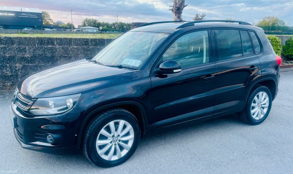 2014 Volkswagen Tiguan 2.0L TDI  LOW KMS 386897712