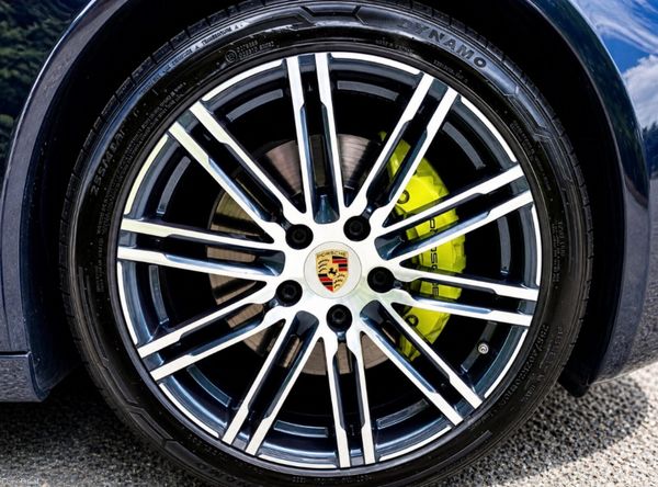 152 Porsche Panamera S -Hybrid – High Spec 386805406