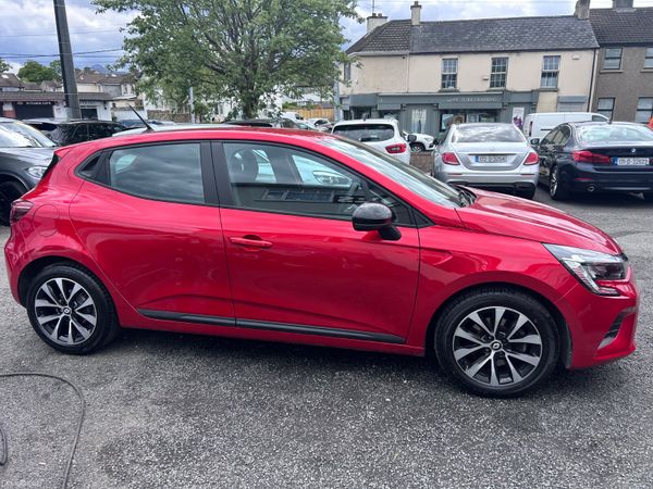 2023 RENAULT CLIO 1.3 PETROL AUTO Equilibre 386955914