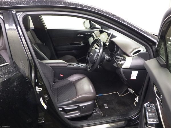Toyota C-HR Hybrid 386992770