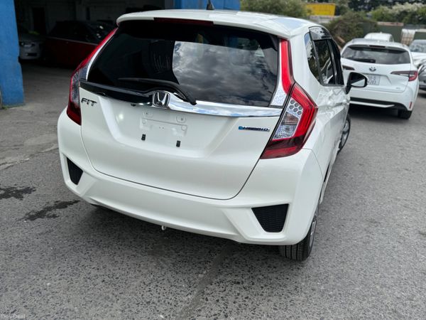 2015 Honda Fit Hybrid Automatic/ Leather Spec 386902344