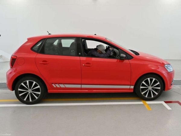 2017 Volkswagen polo 1.2 BEATS EDITION 386908044