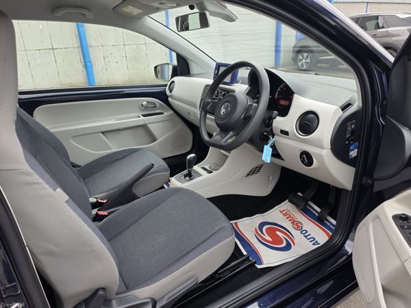 Volkswagen up! 2014 386923314