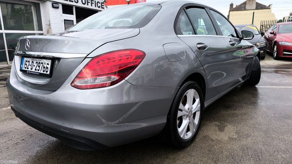 Mercedes-Benz C-Class 2015 C300 386924236