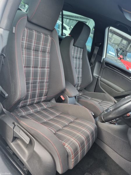 2012 Volkswagen Golf GTI 386927582