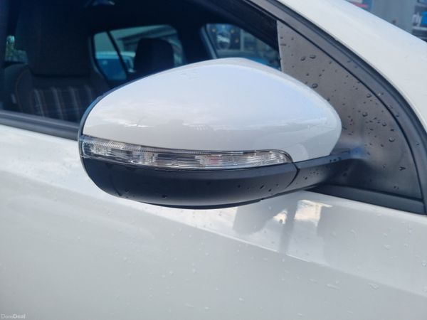2012 Volkswagen Golf GTI 386927588