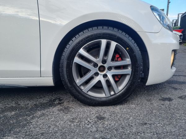 2012 Volkswagen Golf GTI 386927590