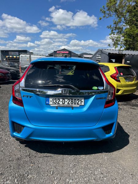 Honda Fit Hybrid Automatic 386932526