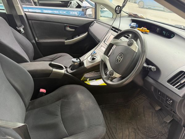 Toyota Prius 2013 387057766