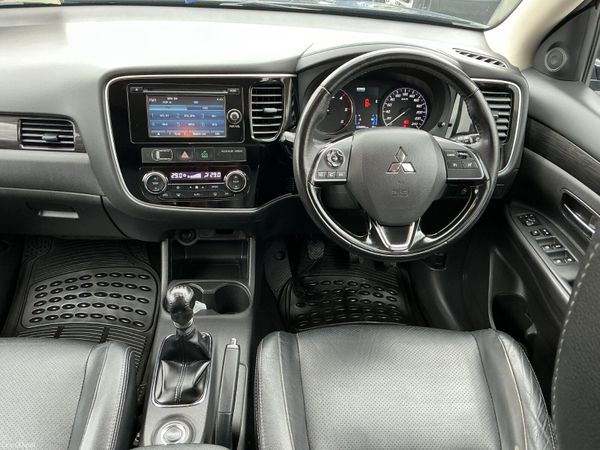 2016 MITSUBISHI OUTLANDER 4X4 7 SEATER SPOTLESS 387084702