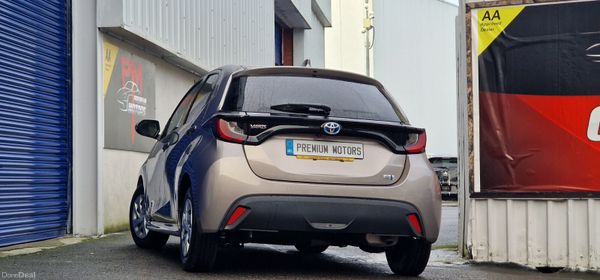Toyota yaris 387085762