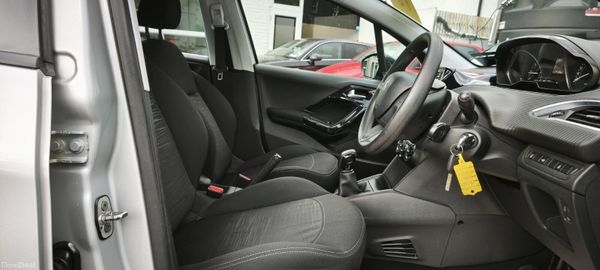 Peugeot 208 2015 AA APPROVED 387098490