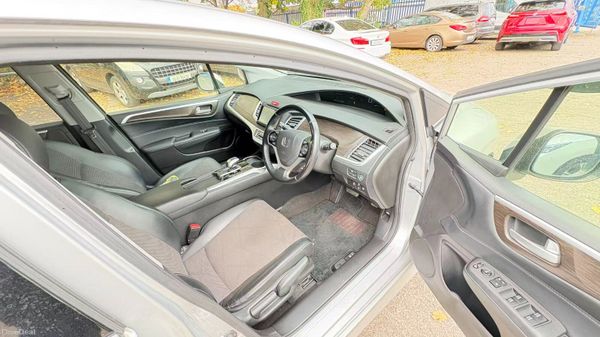 Honda Jade1.5 Hybrid Auto 6 SEATER 2015 387010780