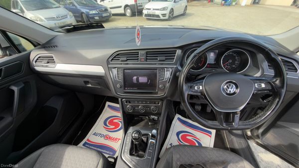 2017 2.0TDI Volkswagen Tiguan (Sunroof Model) 387142330