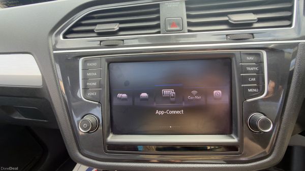 2017 2.0TDI Volkswagen Tiguan (Sunroof Model) 387142452