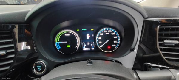 2018 Mitsubishi Outlander Plug in Hybrid 387156956