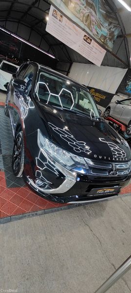 2018 Mitsubishi Outlander Plug in Hybrid 387156978